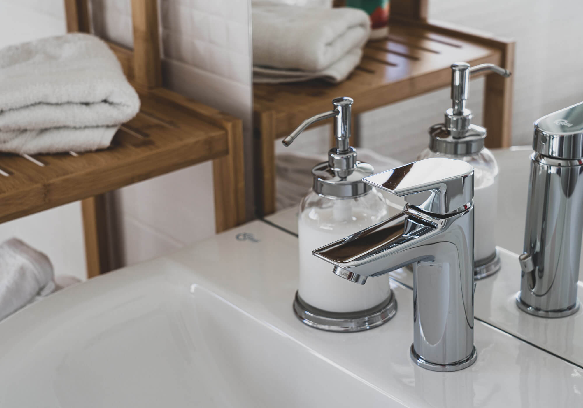 bathroom cleaning services