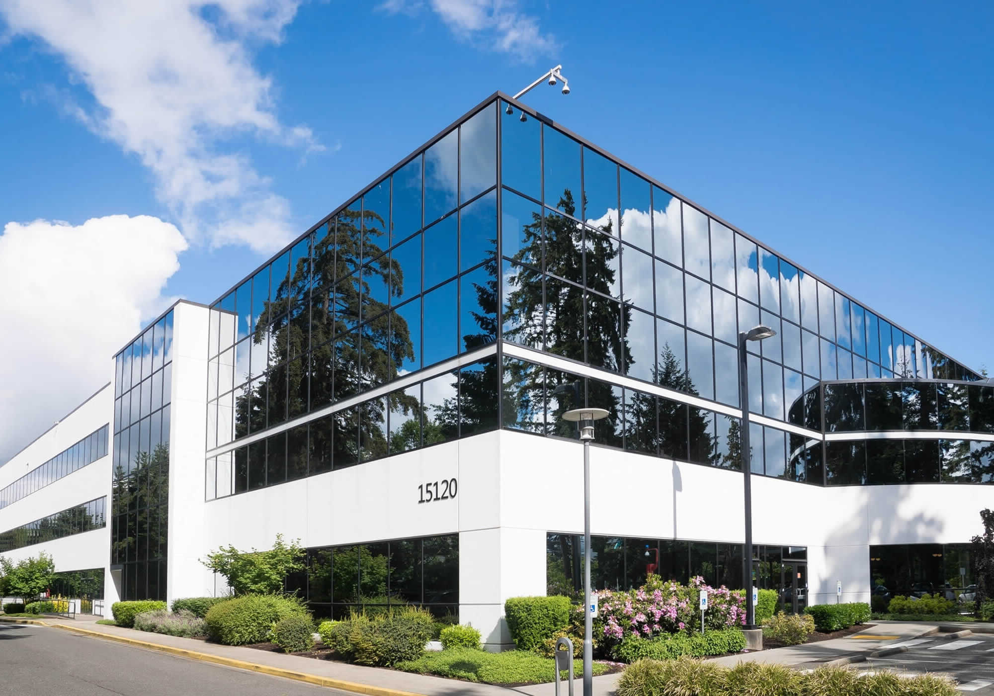 commercial building cleaning services